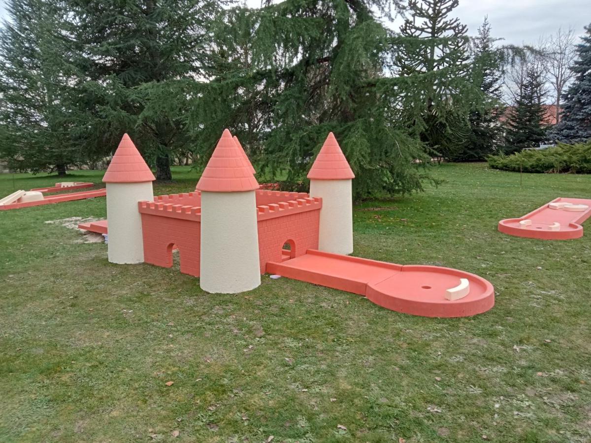 A L'Oree Du Parc Saint-Priest-des-Champs Eksteriør billede
